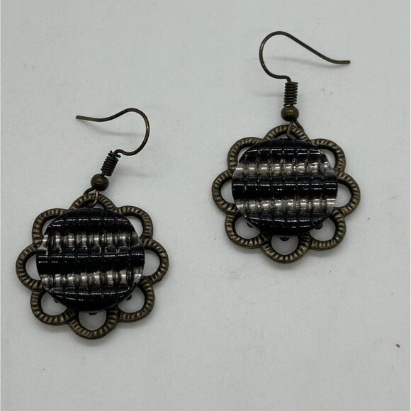 Estate Jewelry - Vintage Button-Inspired Silver-Tone Dangle Earrings With Flower Design Retro